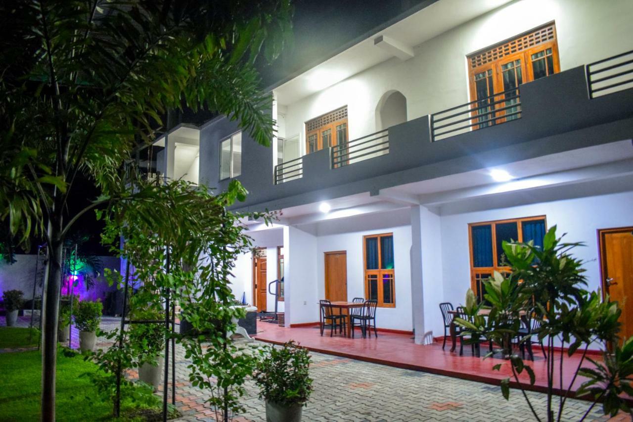 Lion Resort Polonnaruwa Eksteriør billede